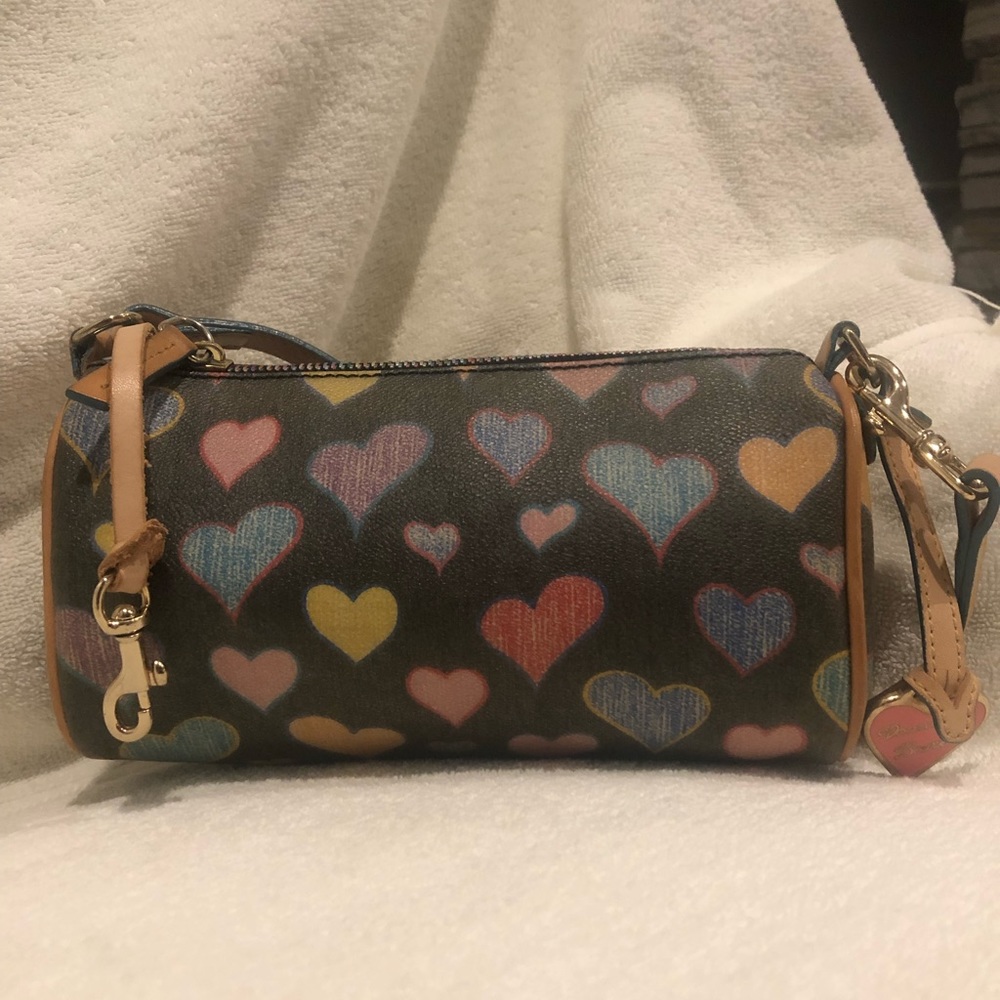 Like NEW Dooney and Bourke purse!